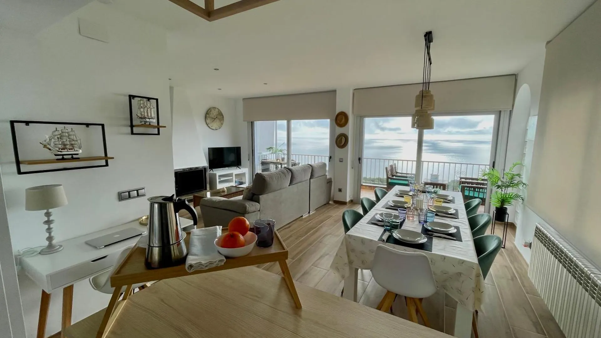 Seahomes Vacations, La Casa Blue Mediterranean Lifestyle Blanes Villa